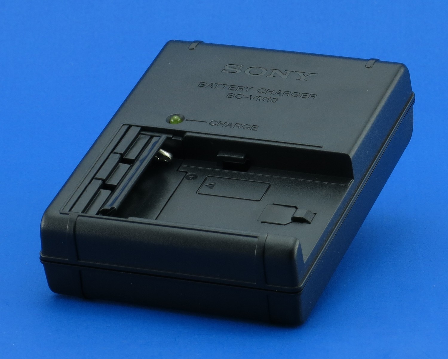 Sony BC-VM10 Battery Charger ( Sony FM50 FM55H FM70 FM90 )