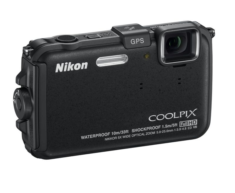 Cámara digital Nikon COOLPIX AW100 CMOS de 16 MP, resistente al agua y con GPS. Usada en buen estado. Batería, cargador, memoria y bolso.