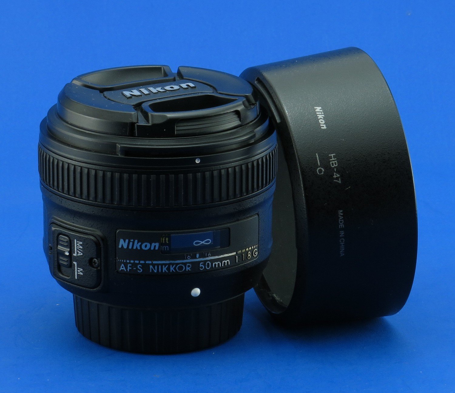 Nikon AF-S DX NIKKOR 50mm f/1.8G Lens with Auto Focus for Nikon DSLR Cameras