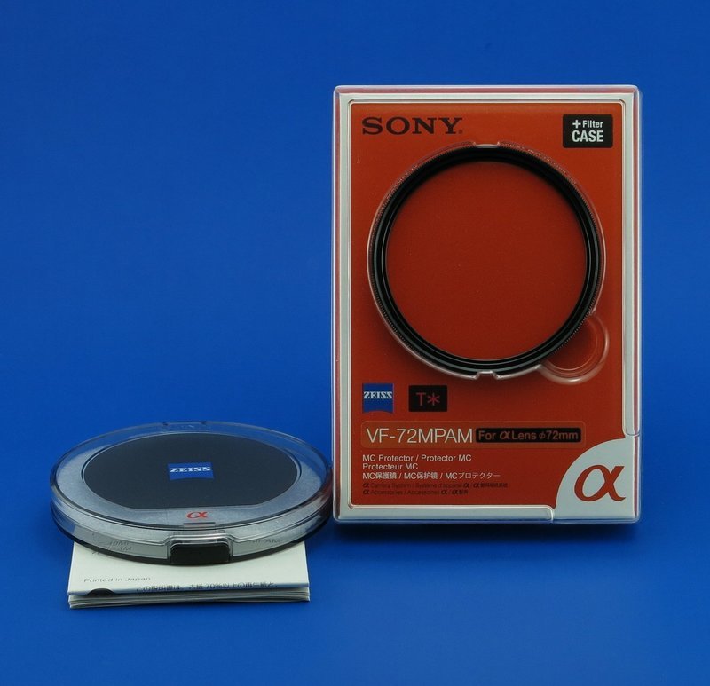 Zeiss 72mm T* UV filter + case