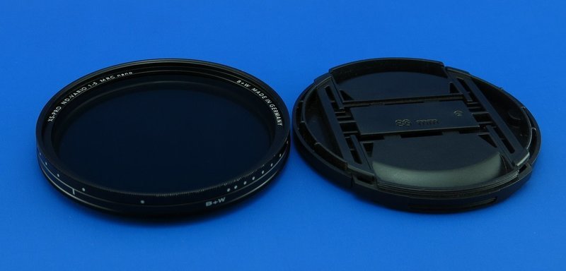B+W 82mm XS-Pro Digital Vario Neutral Density with Nano Coating + Tapa 88mm