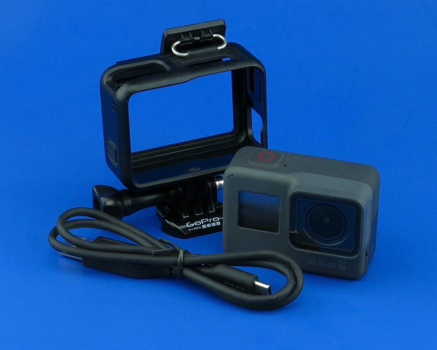 GoPro 5 + case + cable USB C + memoria 16 Gb