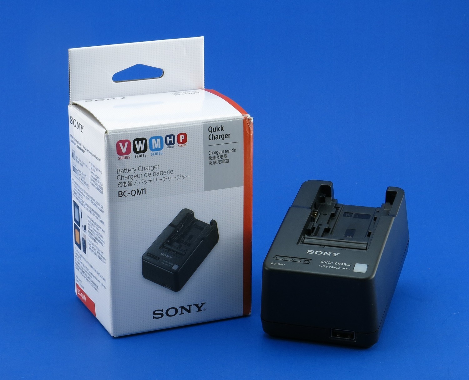 Sony BCQM1 Compact Battery Charger (Black).