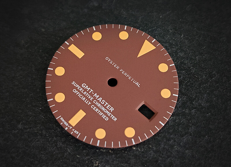 GMT Master 1675 Root Beer dial