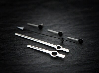 Daytona 6263 hand (black sub-dials)
