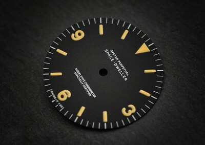 Space-Dweller 1016 dial