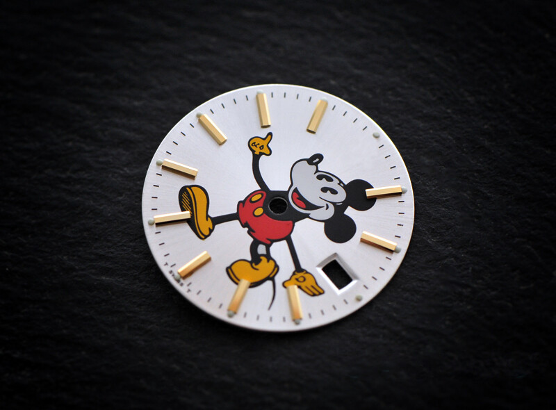 Oyster Date 1500 Mickey dial (Gold Index)