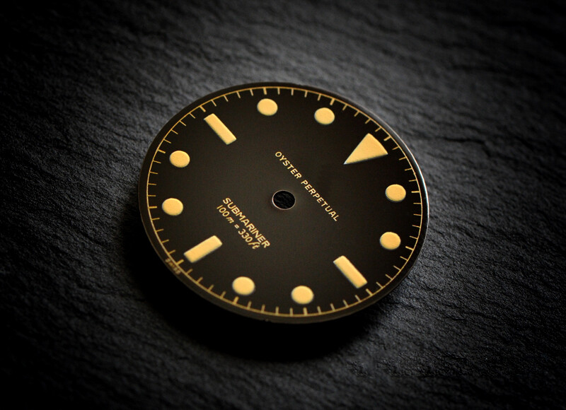 Sub 6536 gloss dial