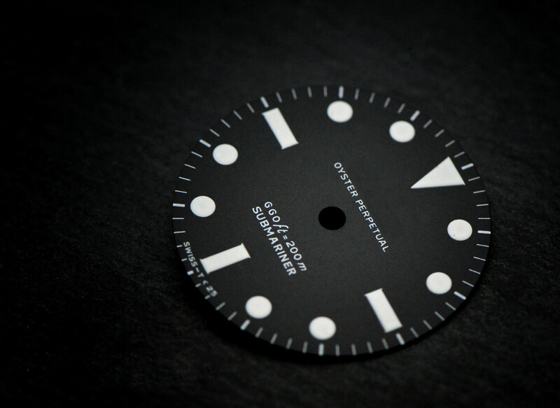 Sub 5513 matte wht lume dial