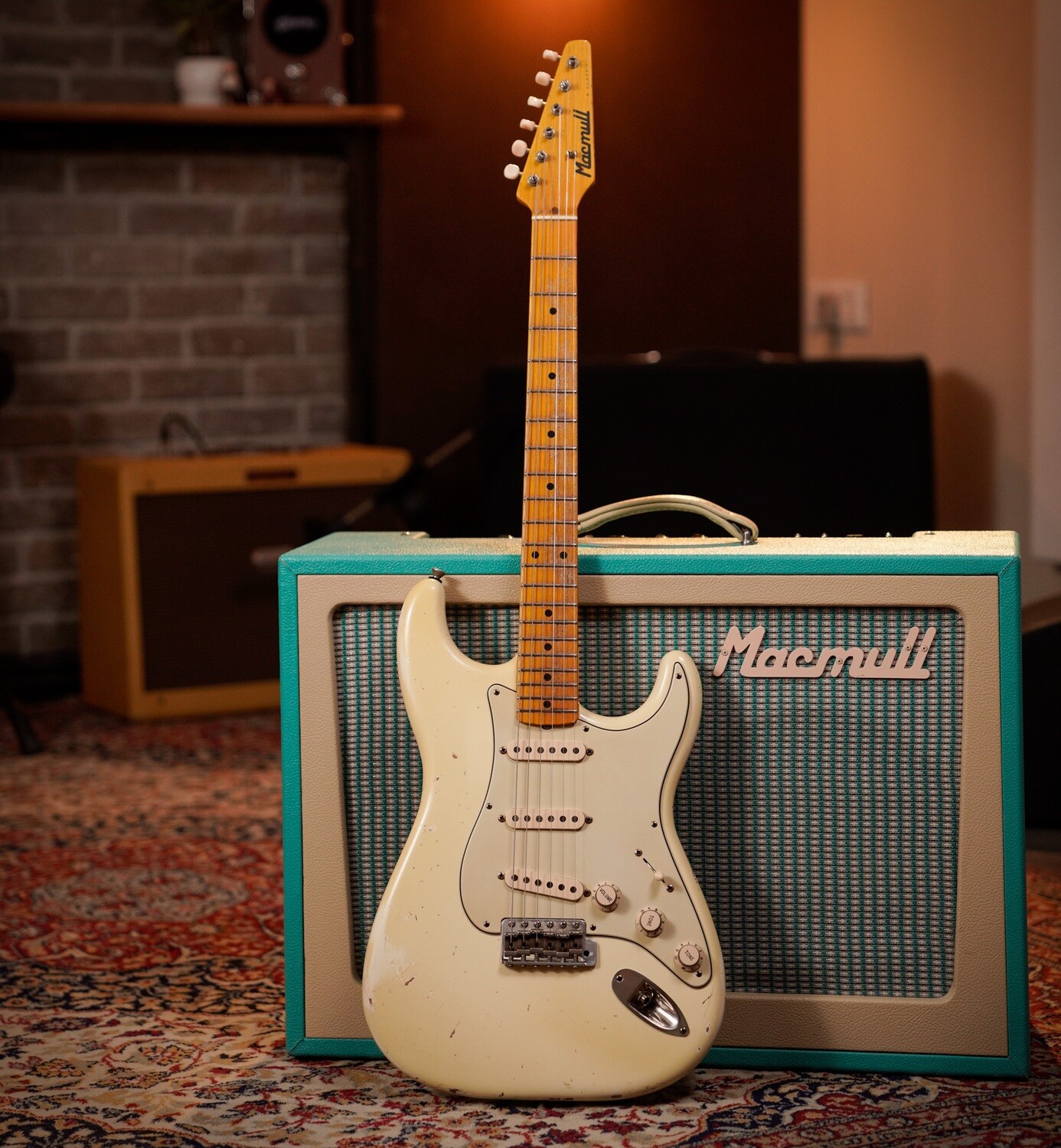Guitar Summit collection - S-Classic, Aged White Relic 3.26Kg/7.18Ibs