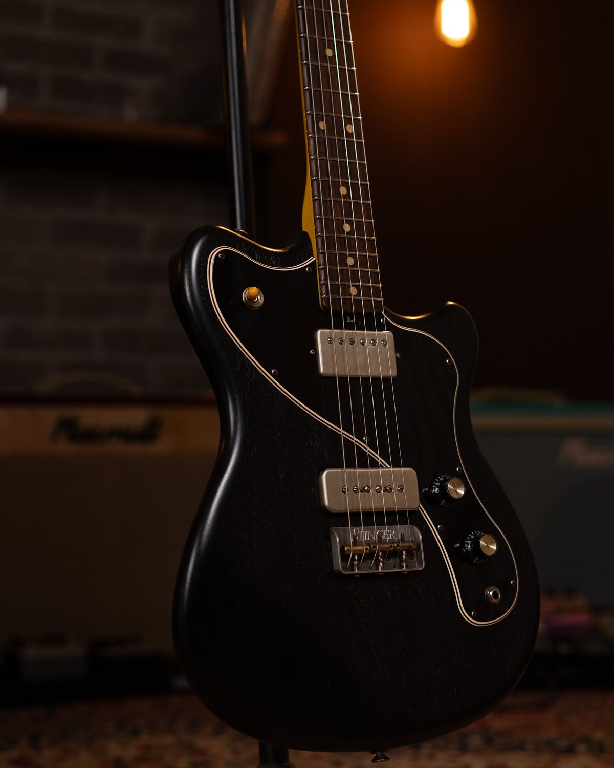 Namm2025 collection  - Stinger Black  | S/N: 122404