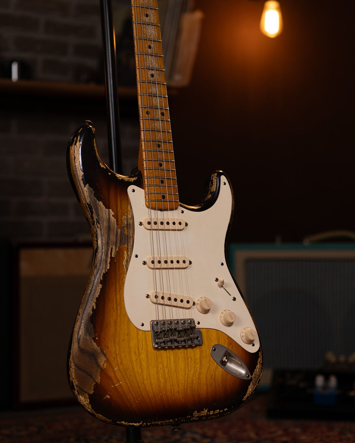 Guitar Summit 2025  collection - S-Classic Two Tone Sunburst | S/N: 082509