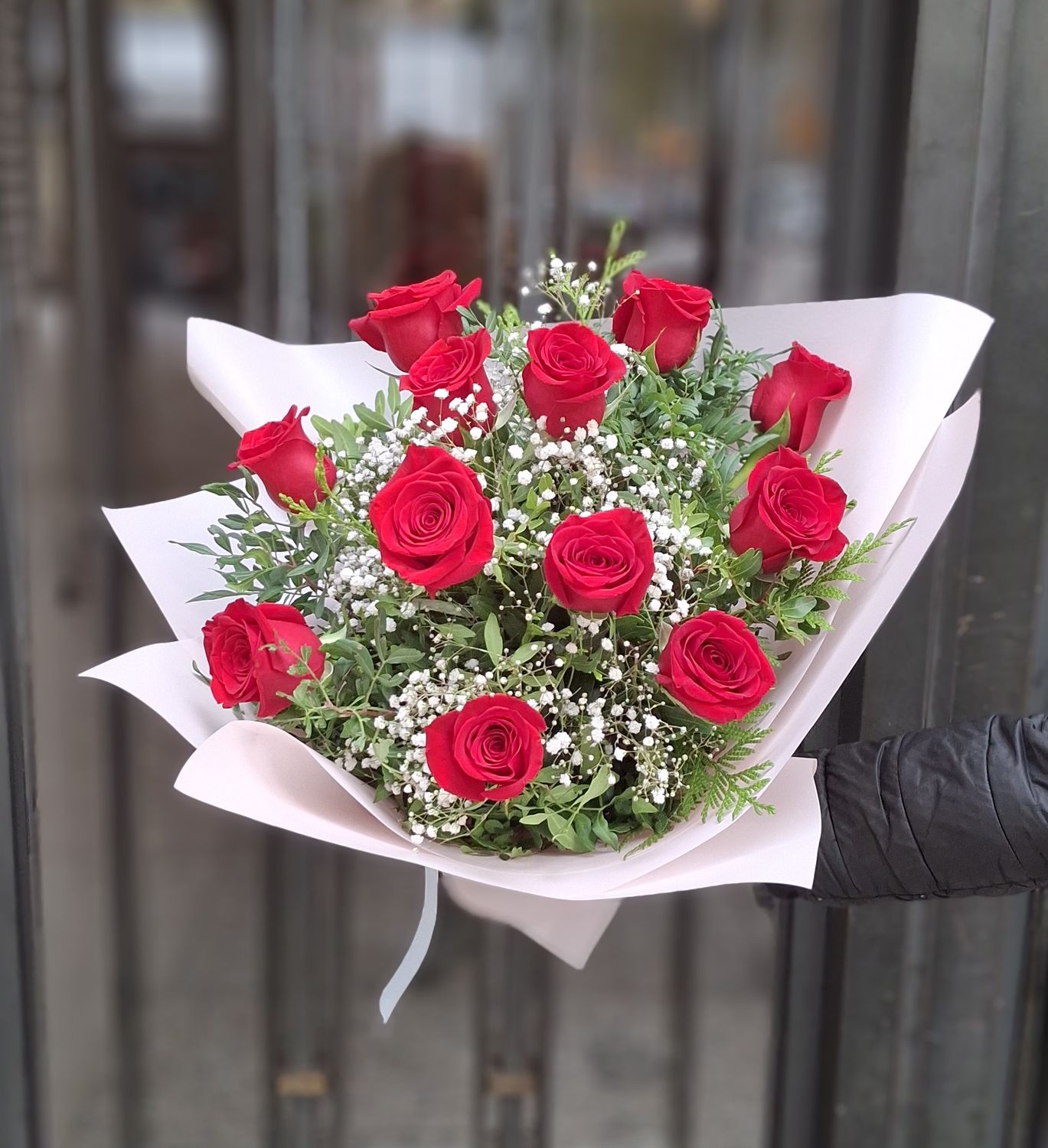 ramo de 12 rosas
