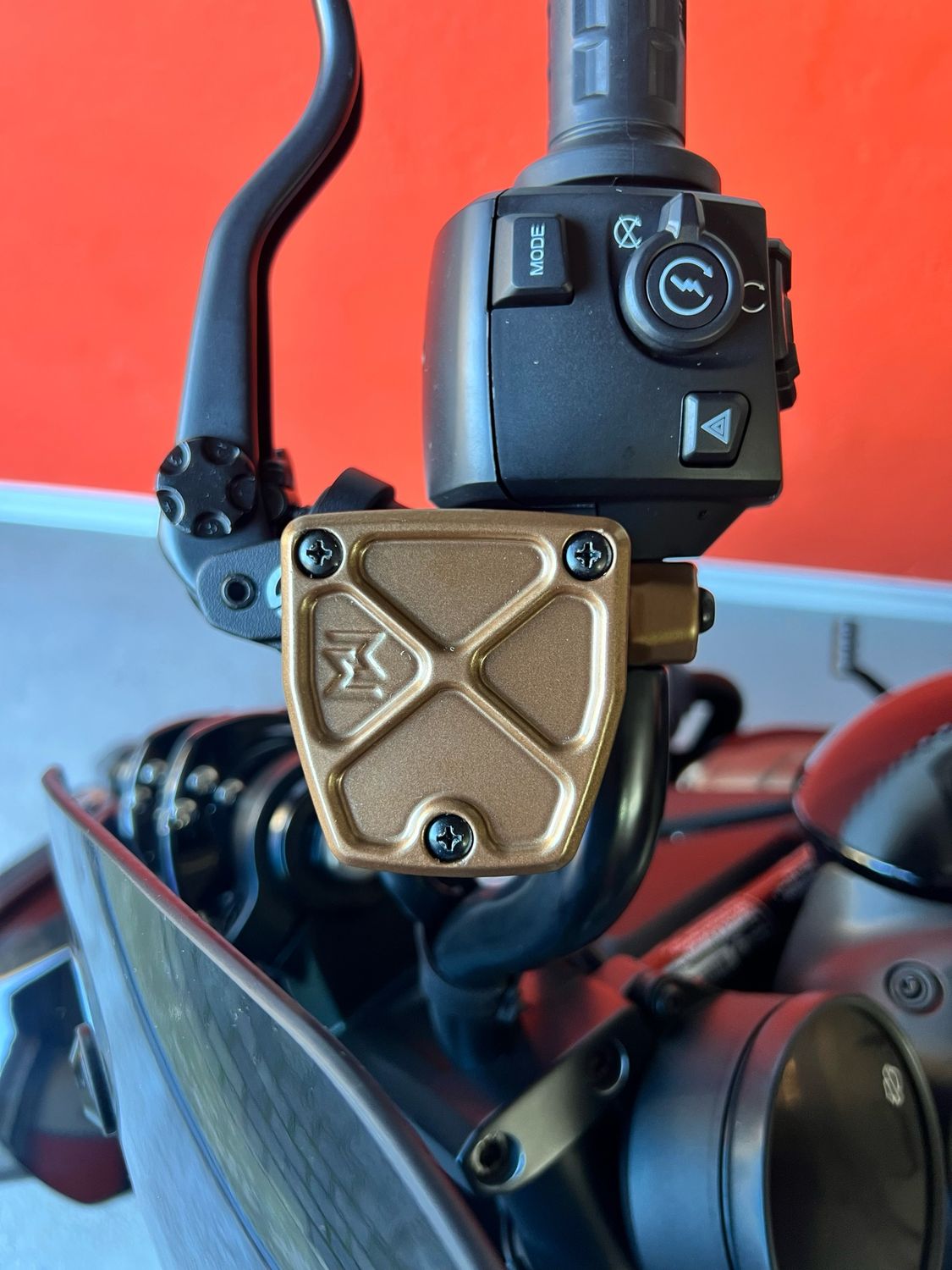 Brakereservoir Cap for Harley Sportster S front
