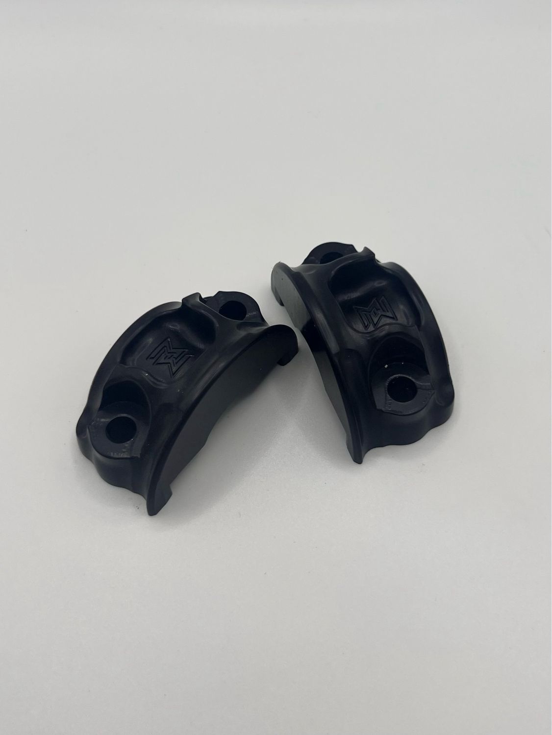 Handlebar clamp for Harley VROD/Touring