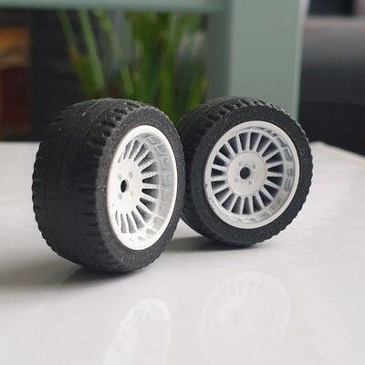 with defect 4 X RIMS Renault 5 maxi
