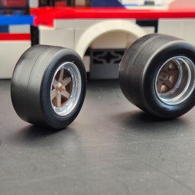 4x Lotus 87 97 F1 rims (in 3 parts)