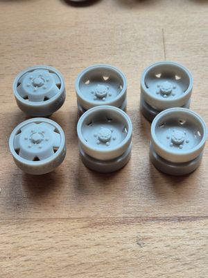 6x default rims (2 front / 4 rear OPEL BLITZ 18x14 round connection