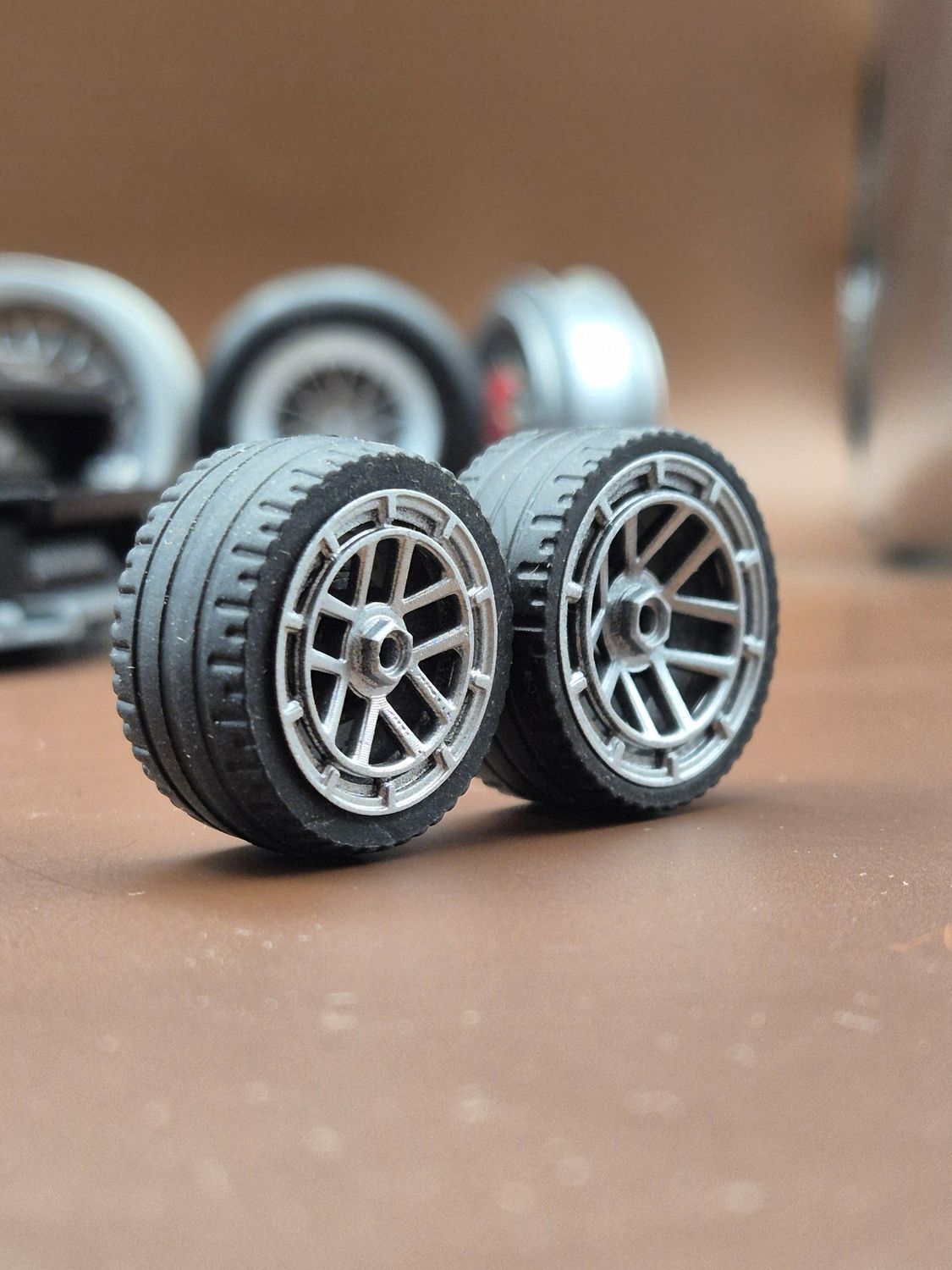 4x Kimera K39 rims and disc (requires two 5810 tires and 18977 tires)