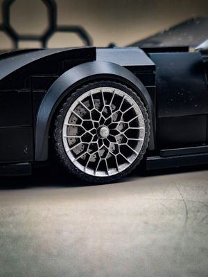Aston Martin Victor ,4x rims and discs (requires 5810 tires)