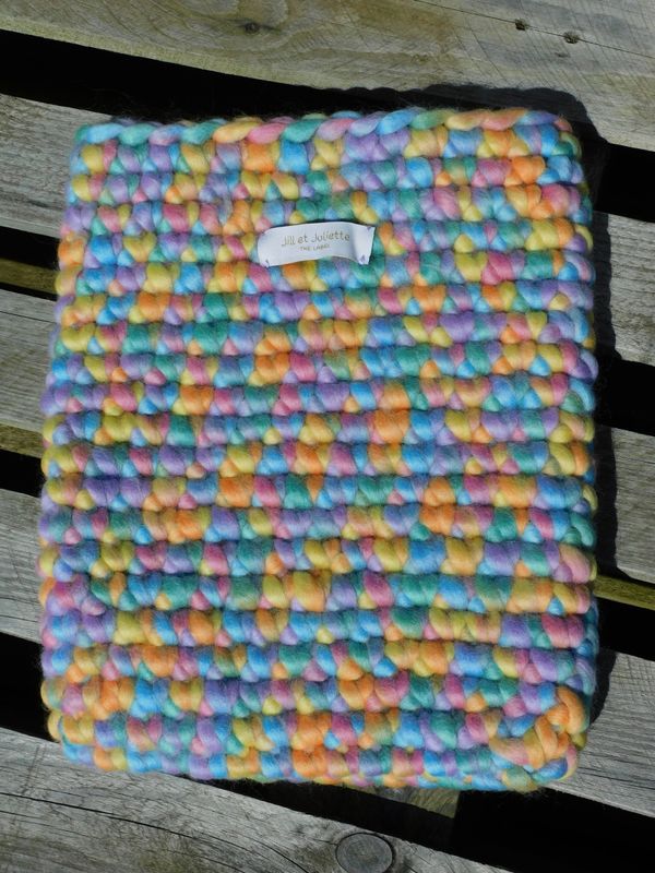 13-inch laptophoes - pastel