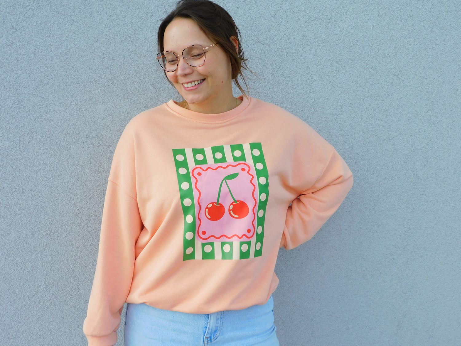 Cherry sweater - peach