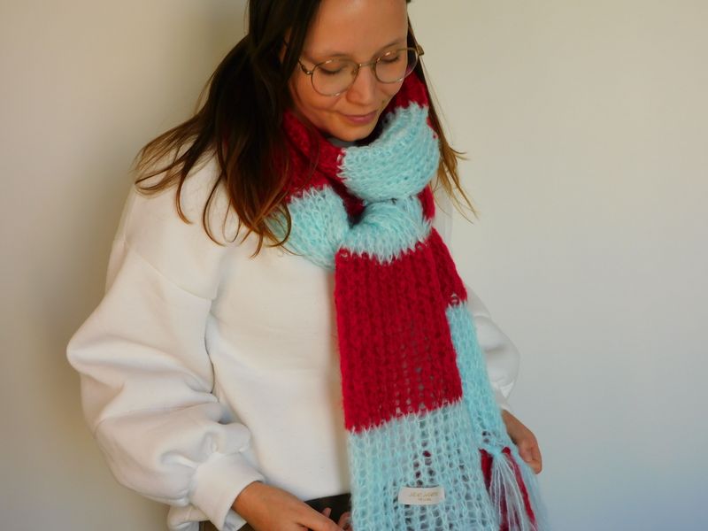 Clara sjaal - felblauw &amp; rood