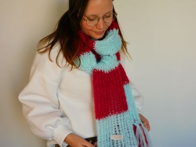 Clara sjaal - felblauw &amp; rood