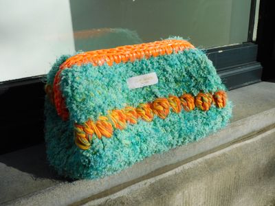 Fluffy Féline Metallic tas - turquoise &amp; oranje - medium