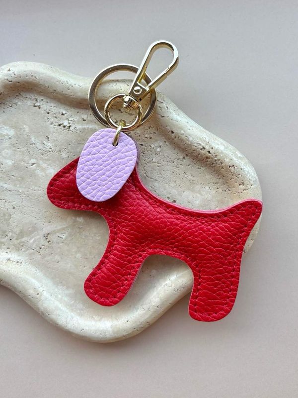 Hondje bag charm - rood &amp; roze