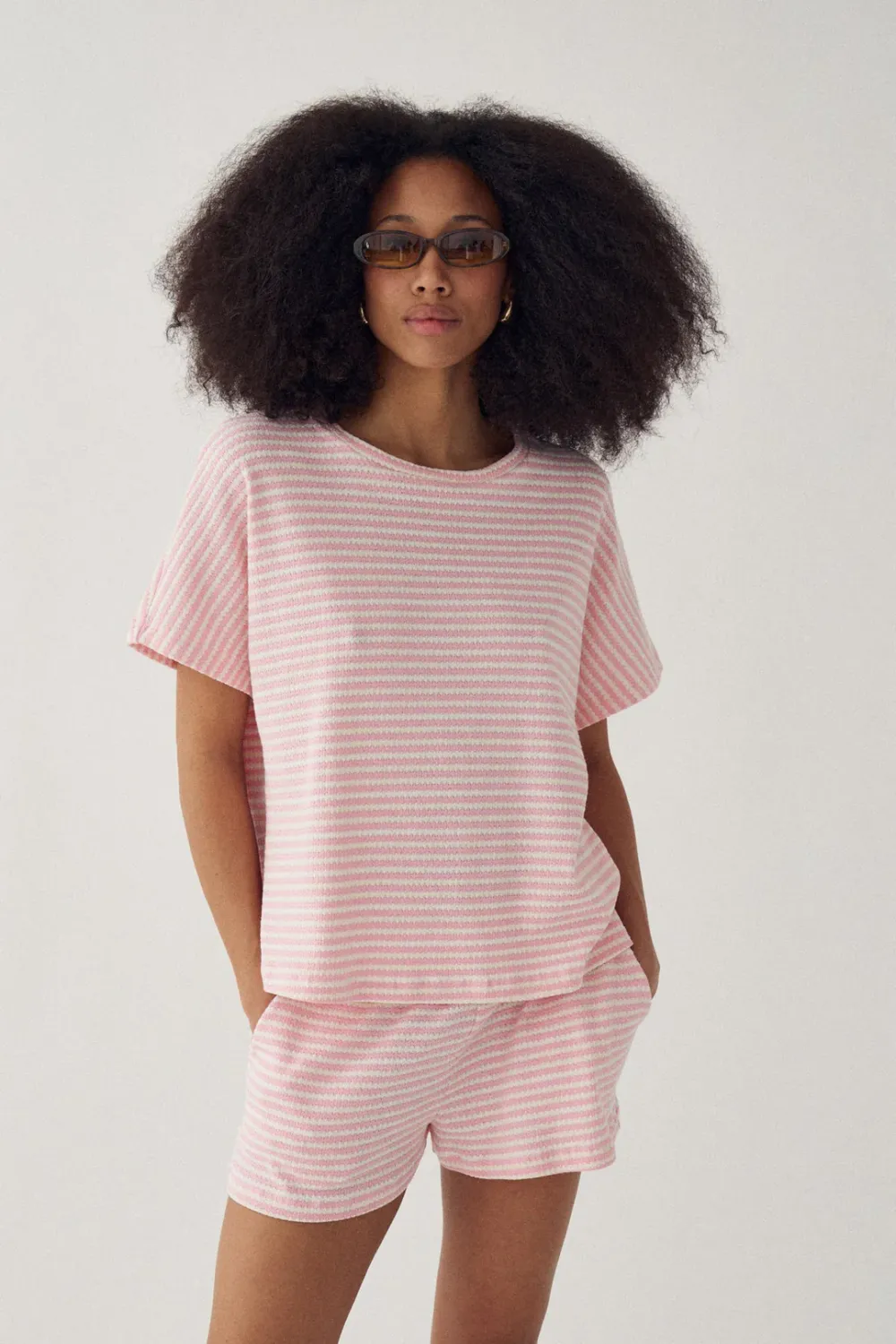 Danni t-shirt - lichtroze gestreept