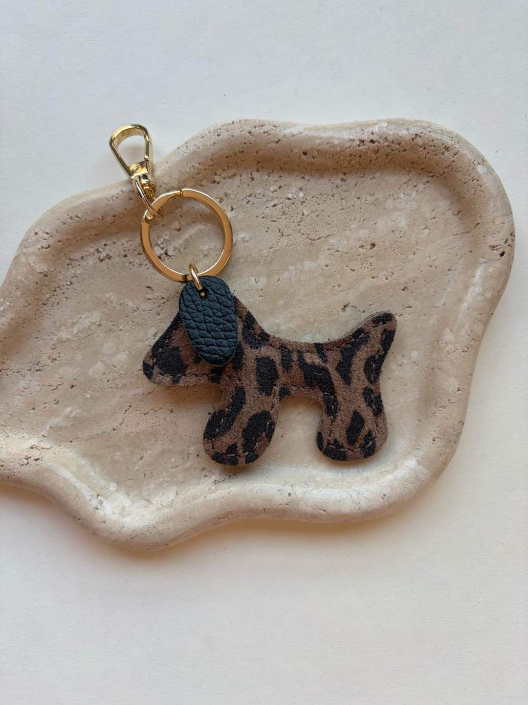MINI hondje bag charm - leopard &amp; zwart