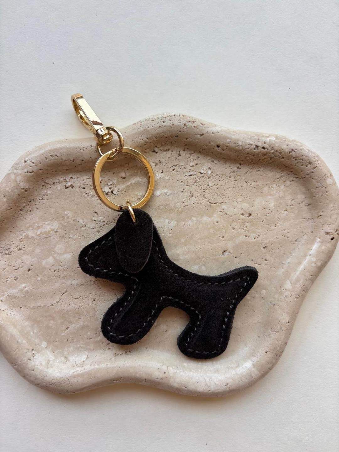 MINI hondje bag charm - donkerbruin