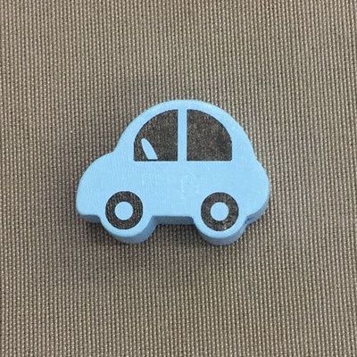 Houten auto 30mm lichtblauw