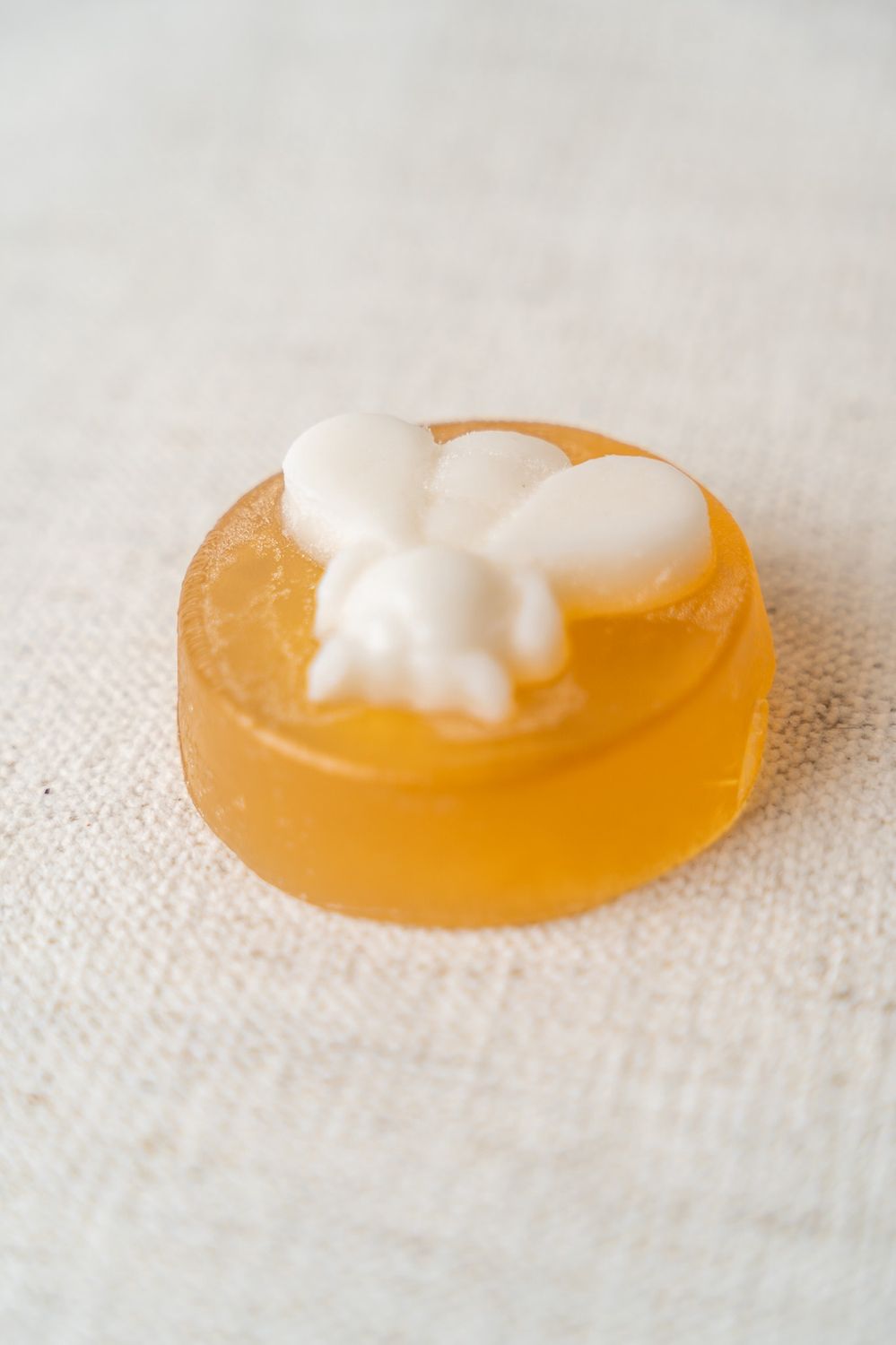 BiG Bee Soap, Attribute: Gold with White Bee