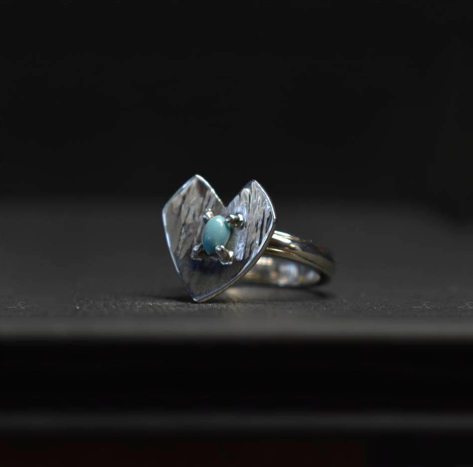 Anillo Leonora