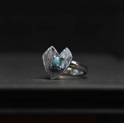 Anillo Leonora