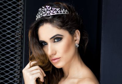 Tocado estilo tiara