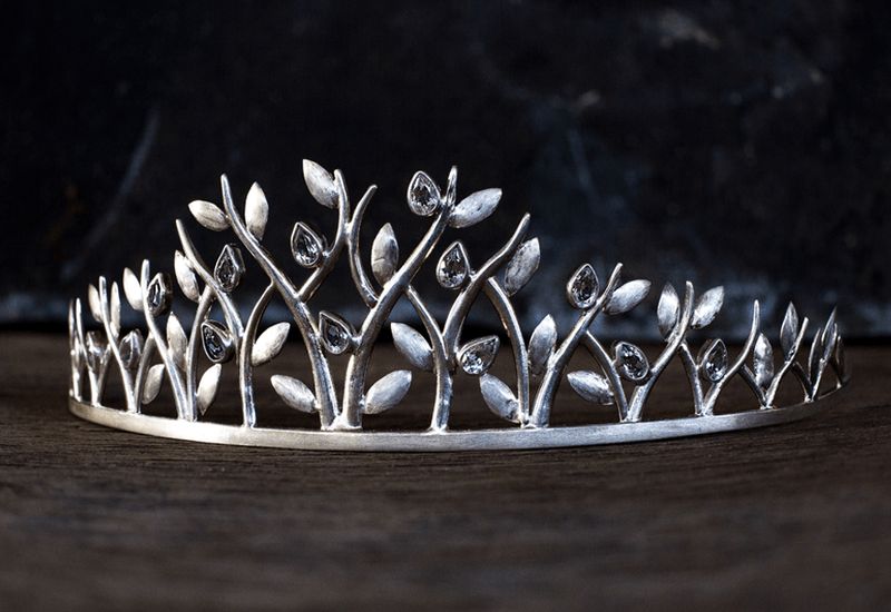 Tocado estilo tiara