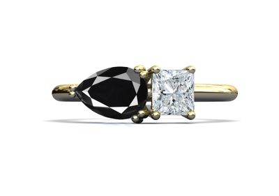 Anillo de compromiso diamante negro y princesa