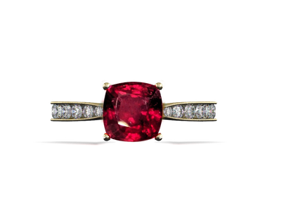 Anillo de compromiso rubi