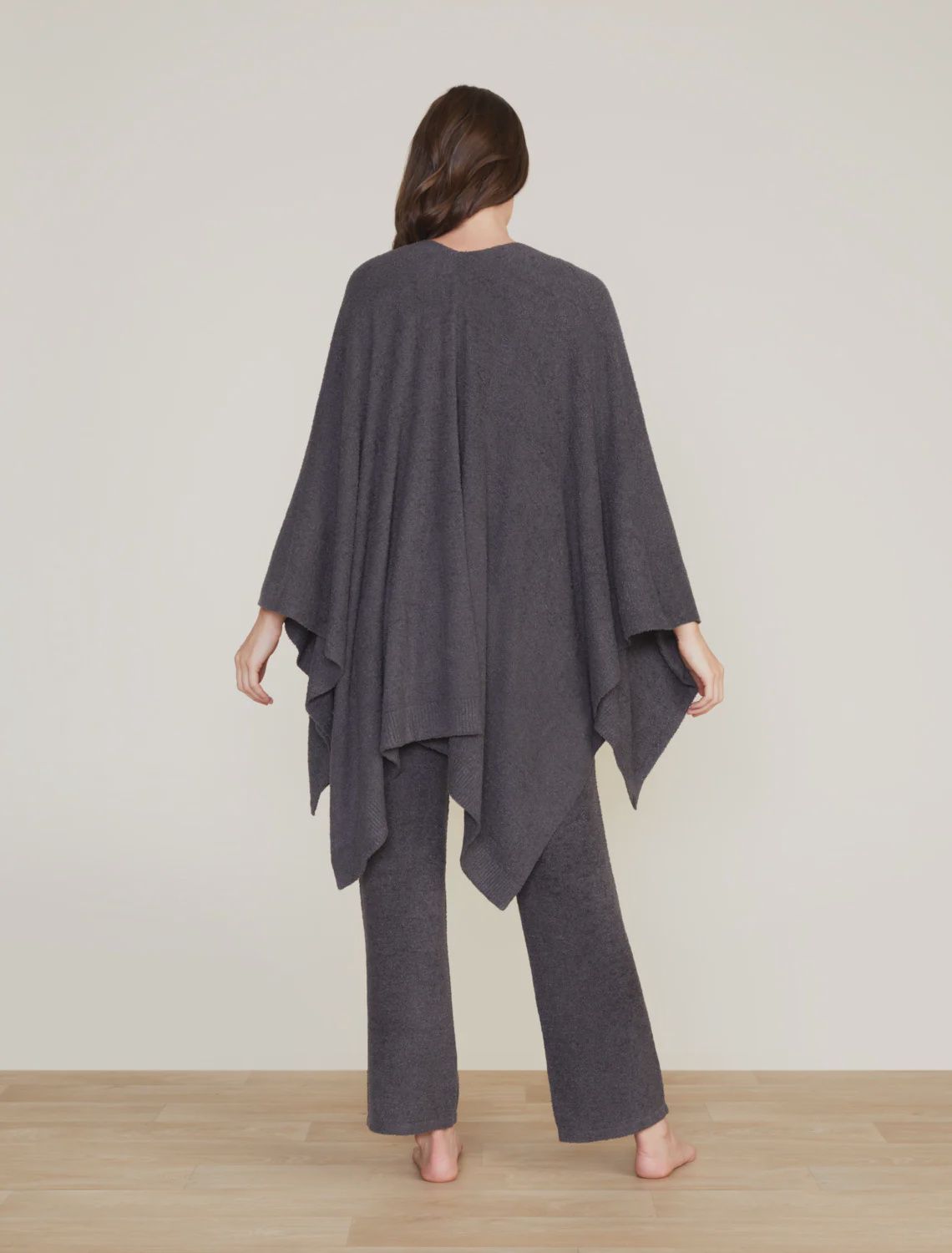 Barefoot Dreams Cozy Chic Lite Weekend Wrap, Color: Carbon