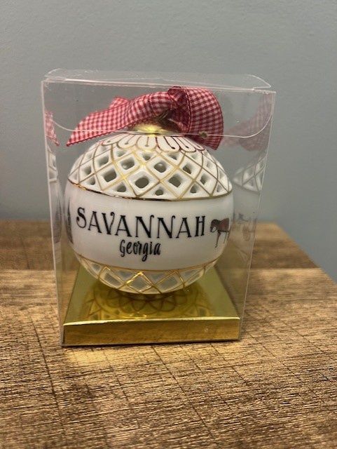 Dishique Savannah Lattice Ornament