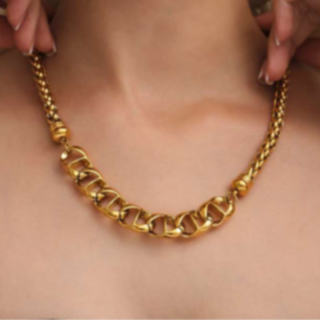 Chan Necklace