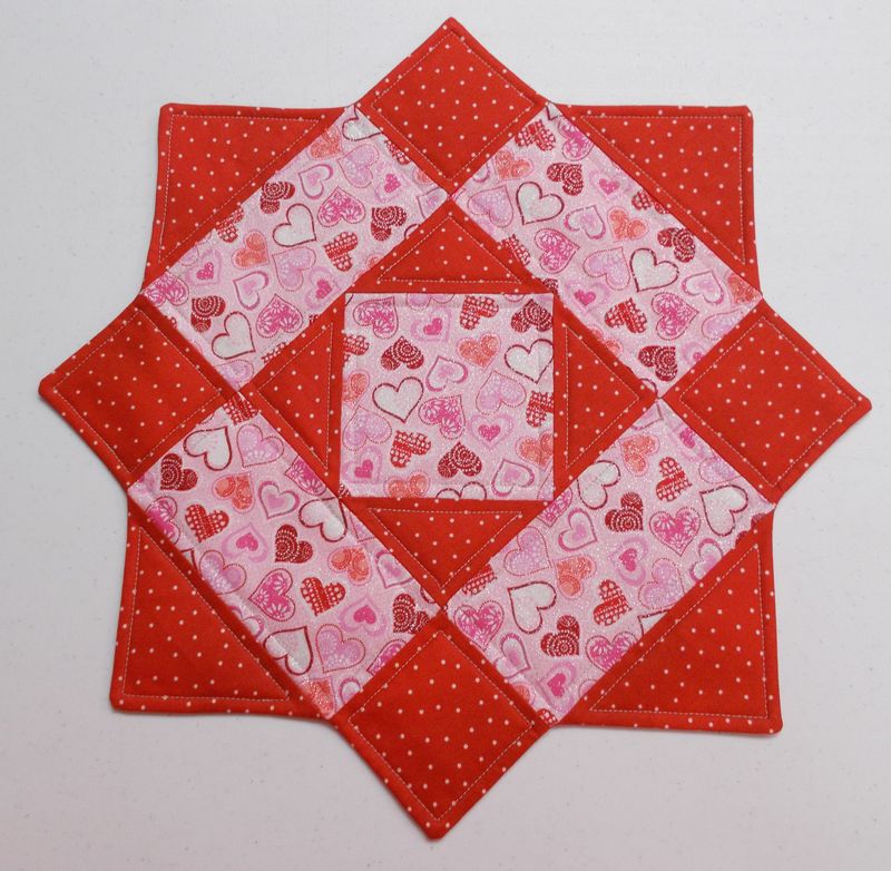 Valentine&#39;s Table Centerpiece Mat