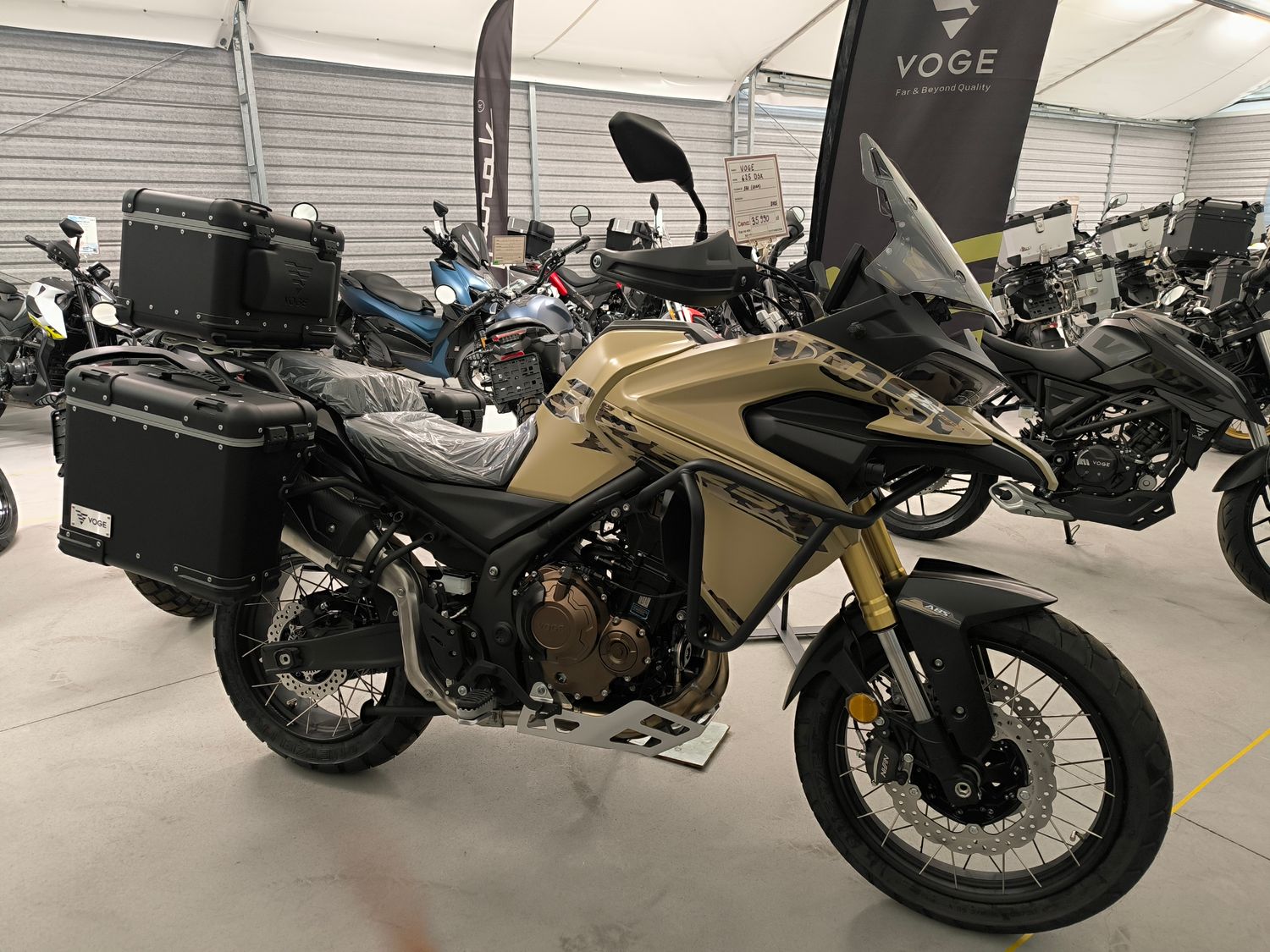 Voge 625 DSX z kuframi