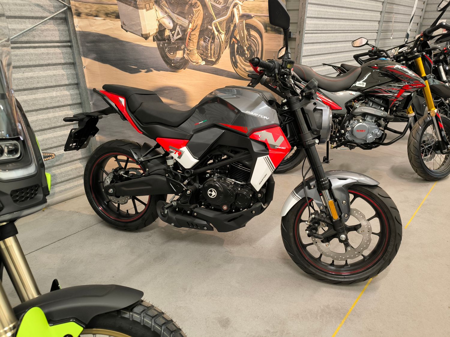 Barton Naked 125