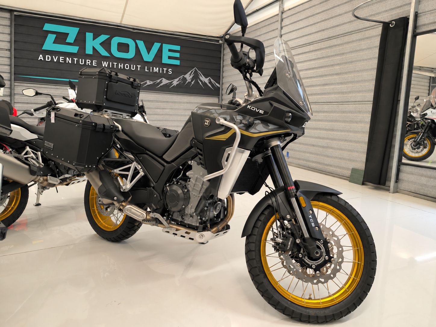 Kove 800X Touring