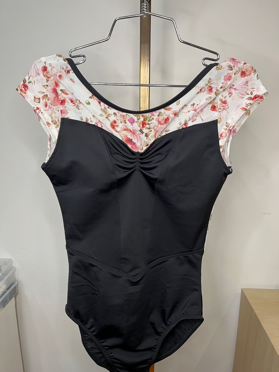 Nutcracker Delphine Jet Leo