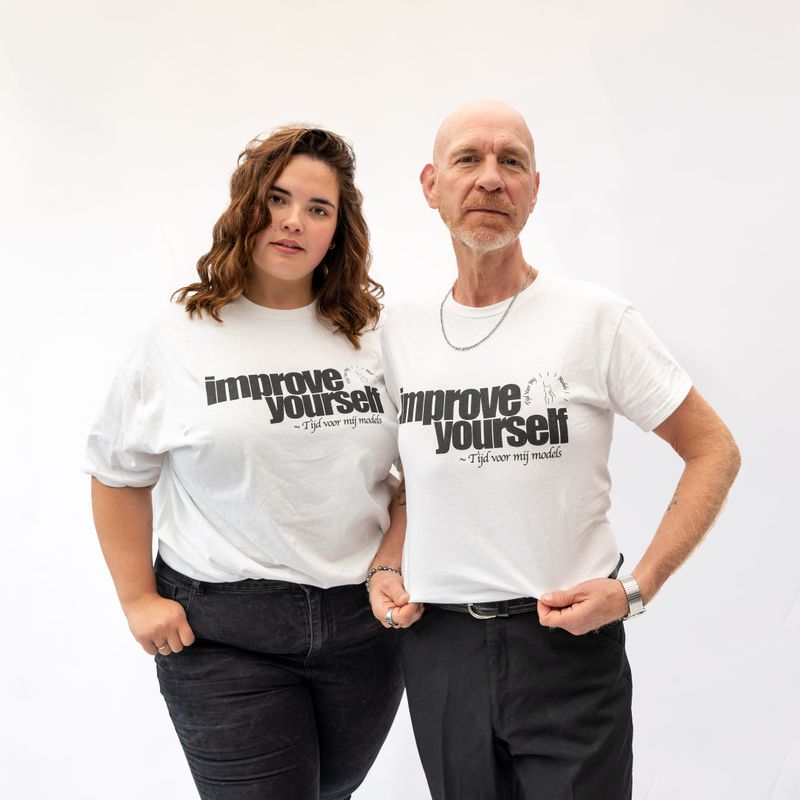 T-shirt 'Improve Yourself'